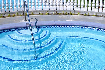 swimming pool cleaning Birmingham, AL